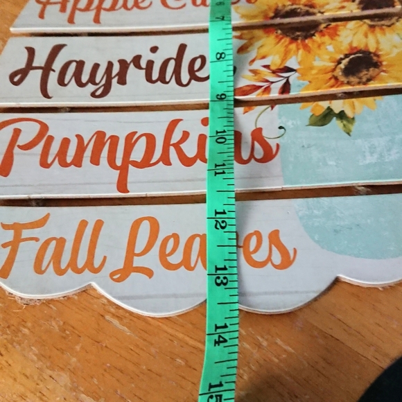 Pumpkin Shaped Door Hanger For Autumn - Picture 7 of 10